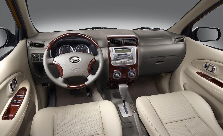  Daihatsu D-01 Crossover Concept 2006 года  (фото 5 из 5)